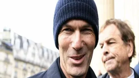 雄狮队亚足锦标赛半决赛不敌越南队0-2败北